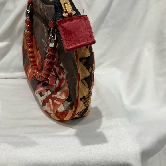 Mountainhen Handbag - Picture 4 of 6